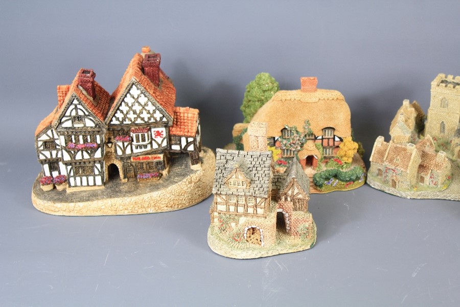 A Collection of Miniature Houses - Image 2 of 3