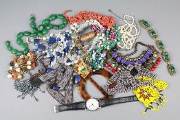 Quantity of Costume Jewellery