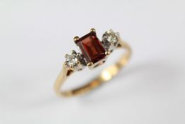 A 9ct Gold Topaz Ring