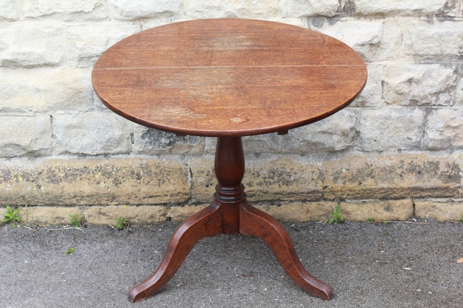 An Oak Tilt-top Supper Table - Image 3 of 3