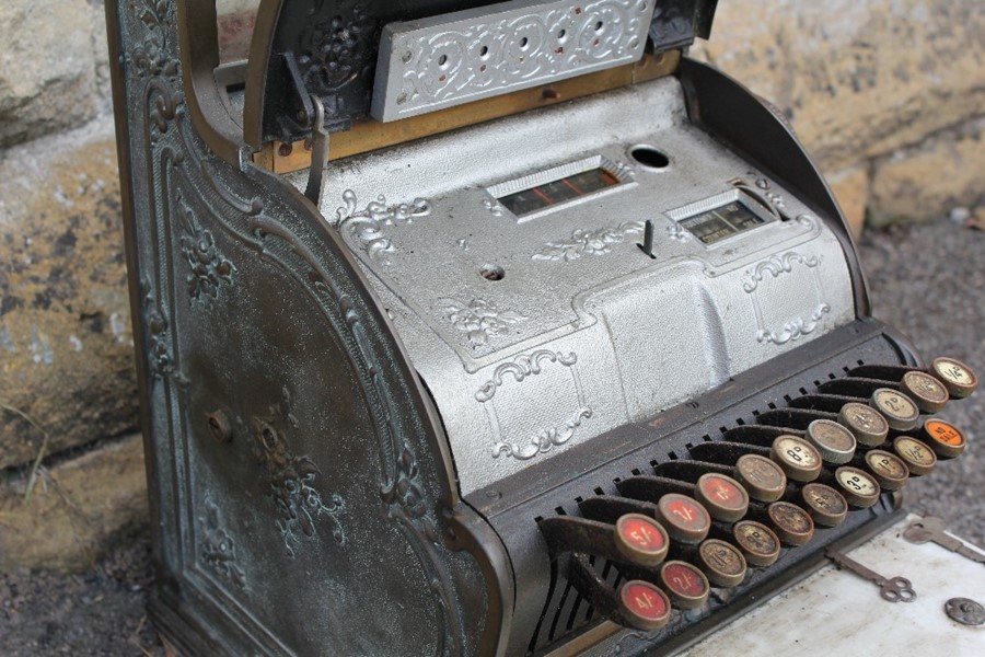 A Late Victorian Brass 'National' Cash Register - Image 9 of 9