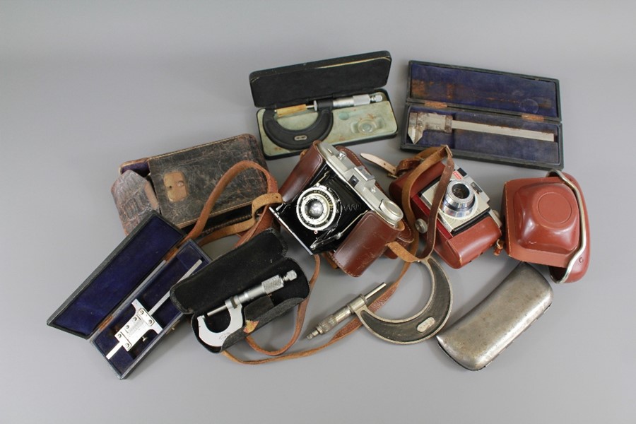 A Quantity of Vintage Camera's