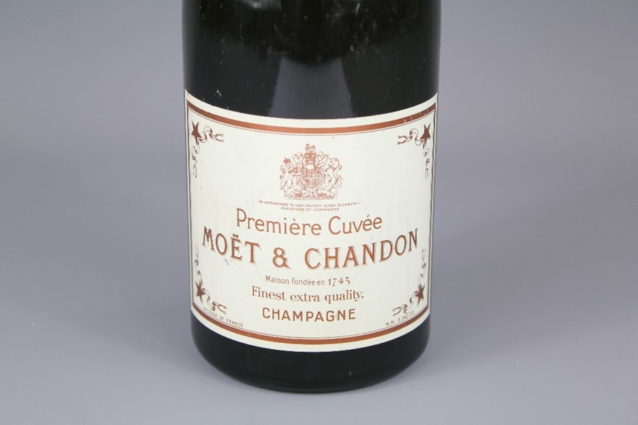 Bottle of Moet & Chandon Premiere Cuvee Champagne - Image 3 of 3