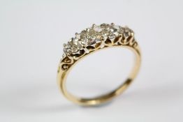 A Lady's Antique 18ct Yellow Gold and Diamond Ring
