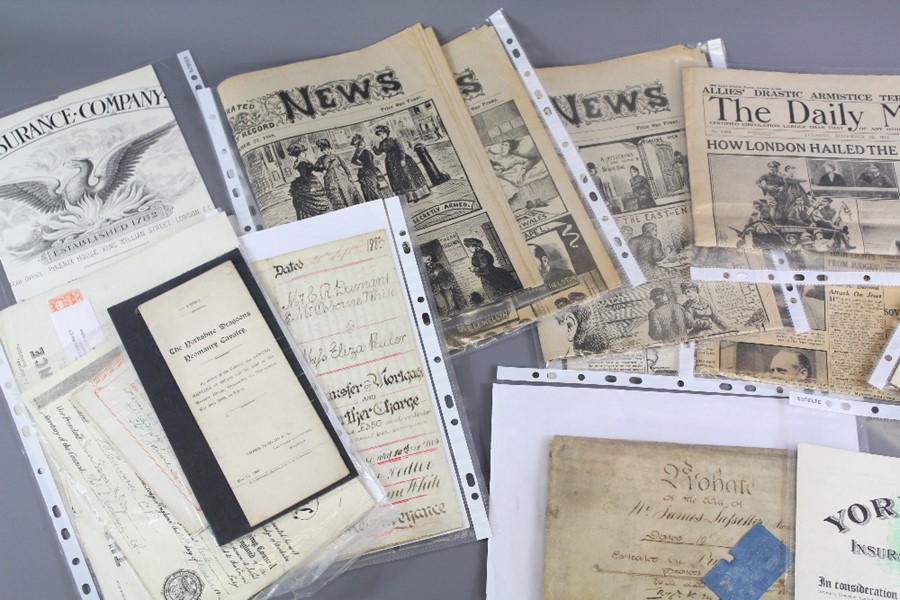 Late 19th and Early 20th Century Newspapers and Documents - Bild 2 aus 4