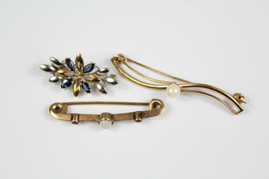 9ct Yellow, White Gold and Sapphire Pin Brooch