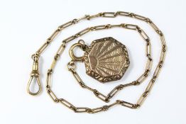 A 9ct Gold Shell Locket on Chain