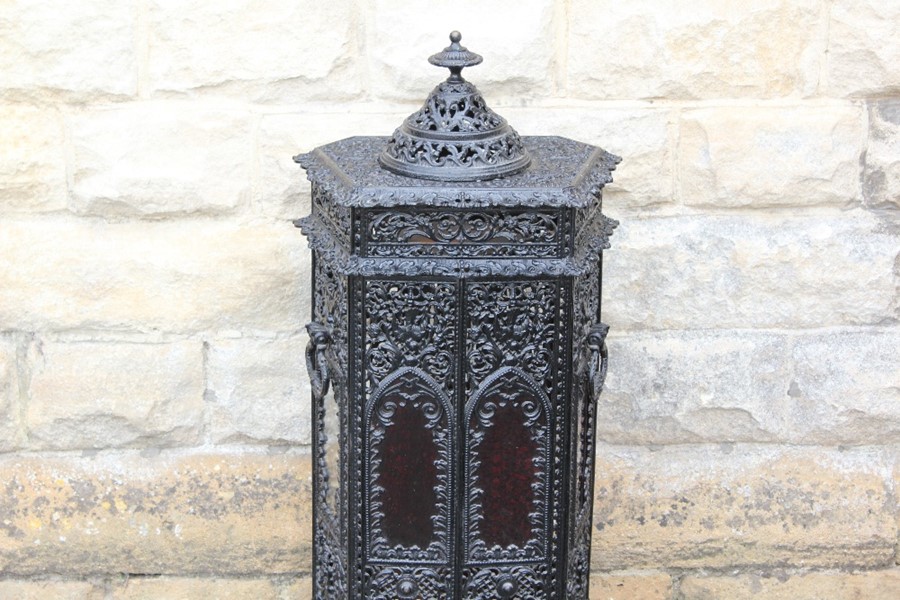A Late Victorian Cast Iron Conservatory Heater - Image 2 of 3