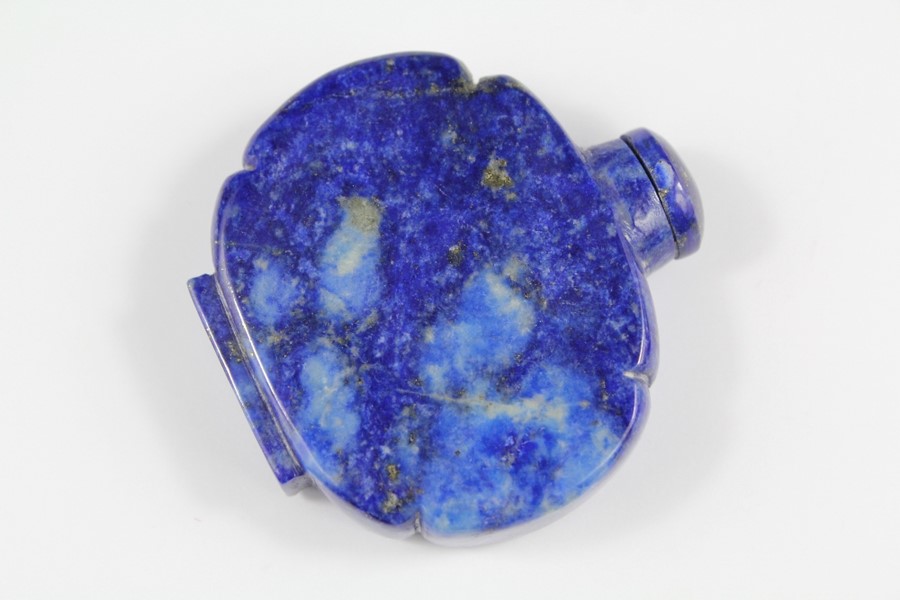 A Chinese Lapis Lazuli Scent Bottle