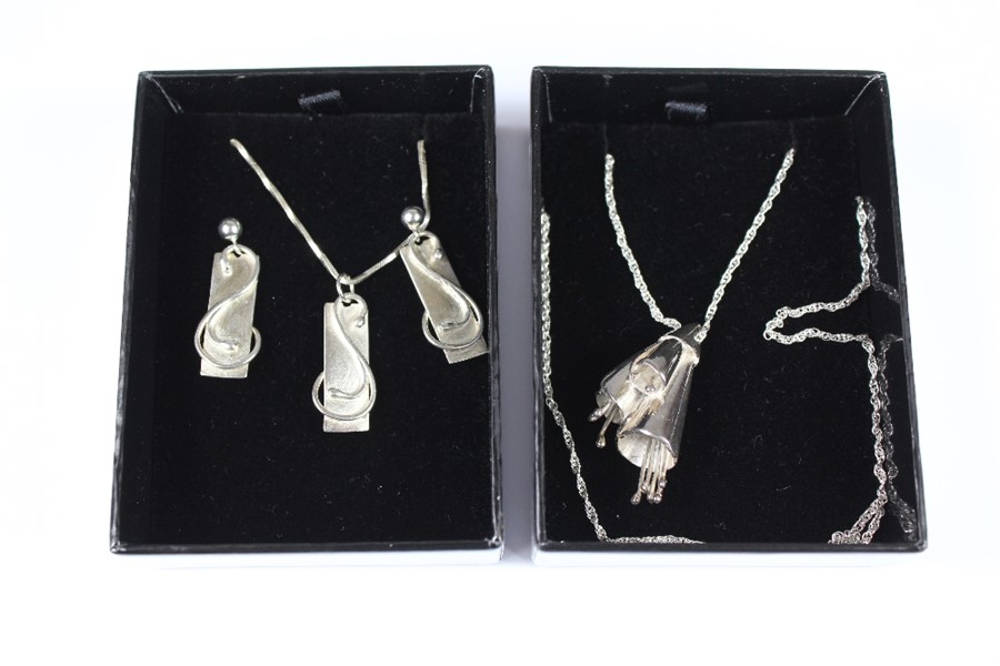 A Collection of Silver Contemporary Lapwing Jewellery