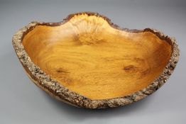 A Burr Oak Fruit Bowl