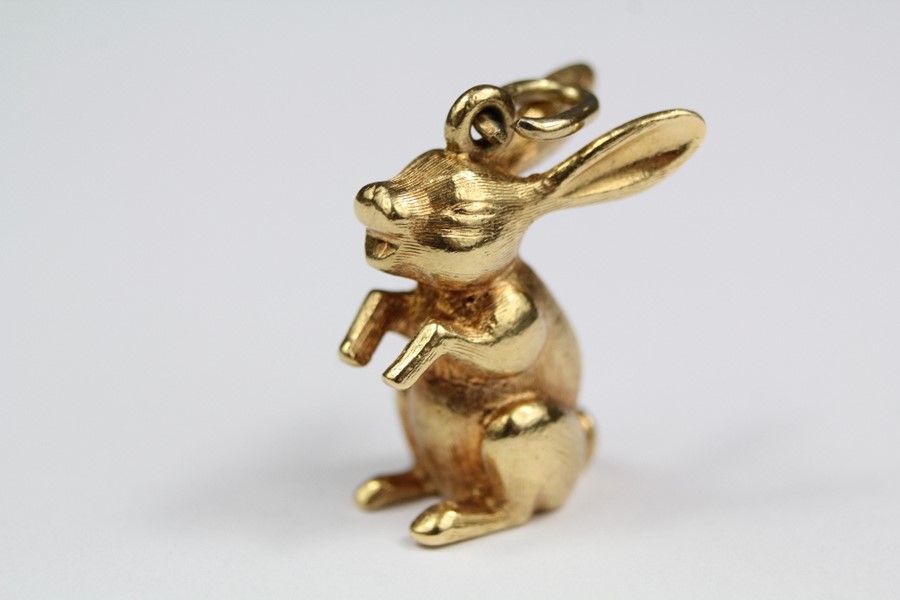 A Cartier 18ct Yellow Gold Charm - Image 3 of 6