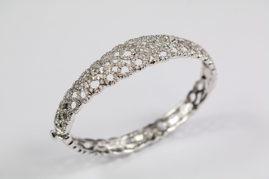Roberto Coin - Mauresque 18ct White Gold and Diamond Cocktail Bracelet - Image 2 of 5
