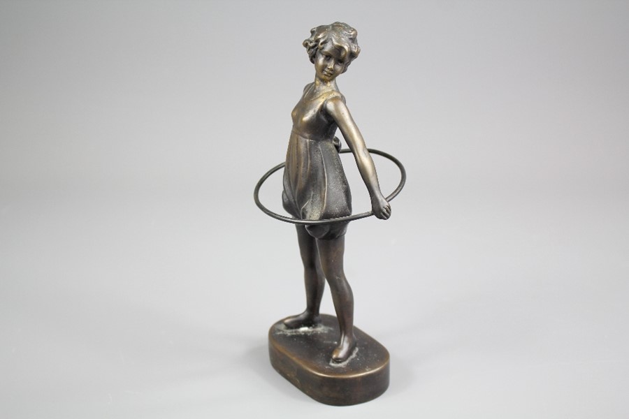 An Art Deco Bronze Figurine - Image 2 of 4