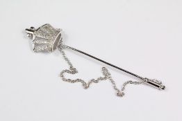 A Silver and Cubic Zircon Tie Pin