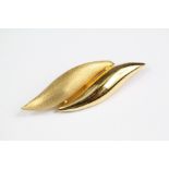 An Italia 18ct Yellow Gold Leaf Brooch