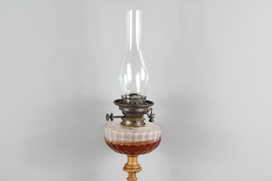 A Victorian Oil Table Lamp - Image 5 of 6