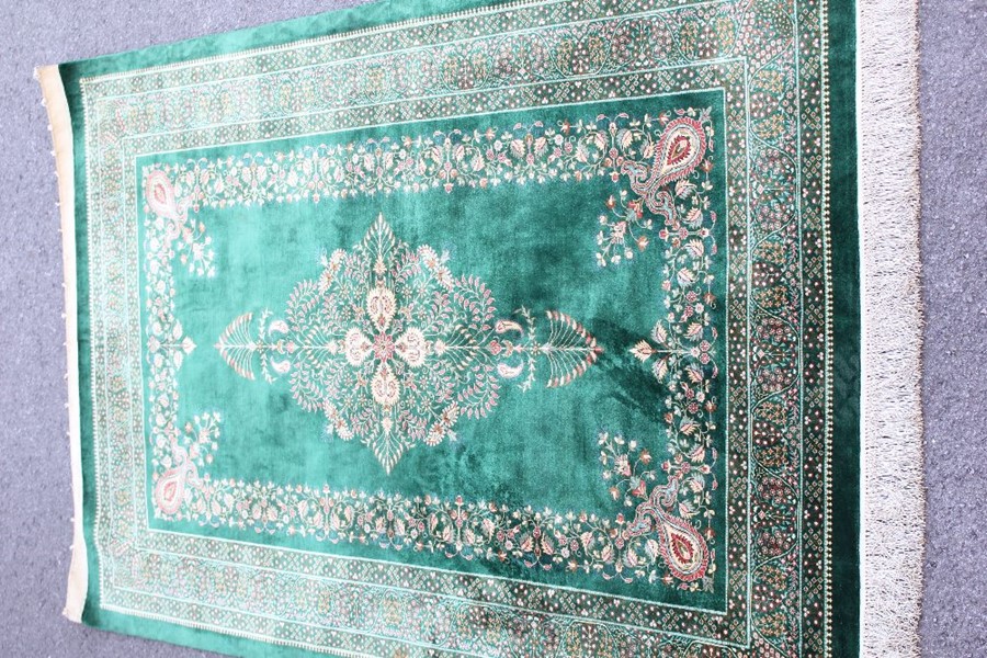 A Stunning Persian Emerald Green Pure Silk Qum Carpet/Wall Hanging - Image 3 of 5