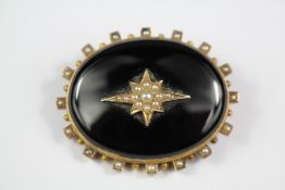 A Victorian 14/15ct Yellow Gold and Black Enamel Mourning Brooch