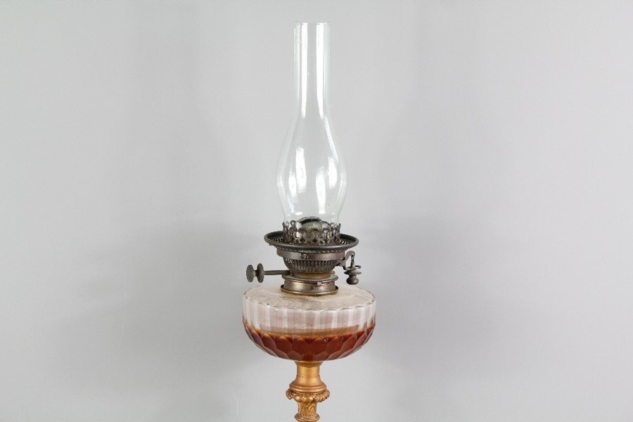A Victorian Oil Table Lamp - Image 2 of 6
