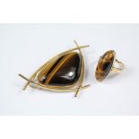 A Lady's Vintage 9ct Gold and Tigers Eye Ring