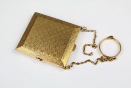 A Lady's 18ct Gold Compact