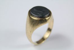 A Gentleman's 9ct Gold Signet Ring