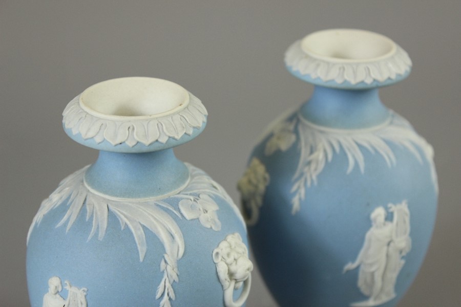 A Pair of Wedgwood Urns - Image 3 of 5