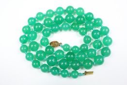 A Chinese Green Agate Necklace