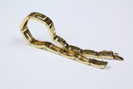 An 18ct Yellow Gold Greek Key Bracelet