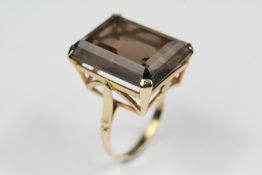 A Vintage 9ct Gold Smoky Quartz Ring