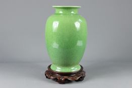 20th Century Chinese Green Crackle Glaze Ceramic Vase