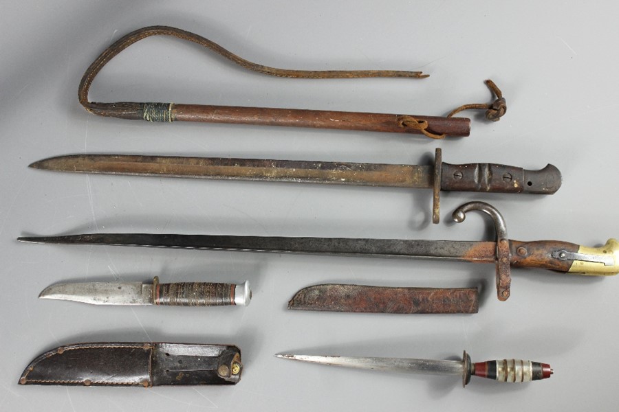 Bayonets and Knives - Image 3 of 6