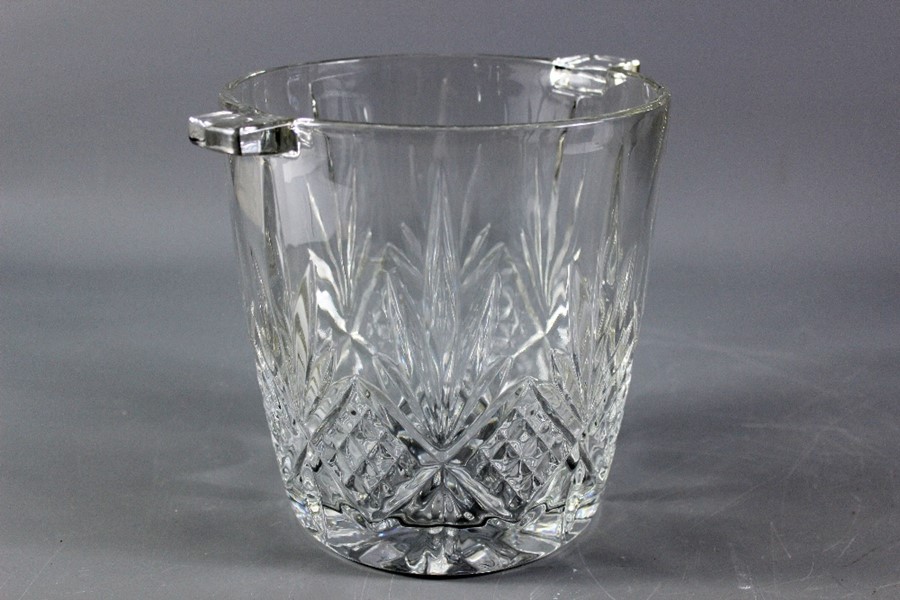 An Argyle Fine Cut Crystal Whisky Decanter Set - Image 2 of 11