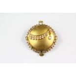 An Edwardian 14ct Gold and Seed Pearl Brooch