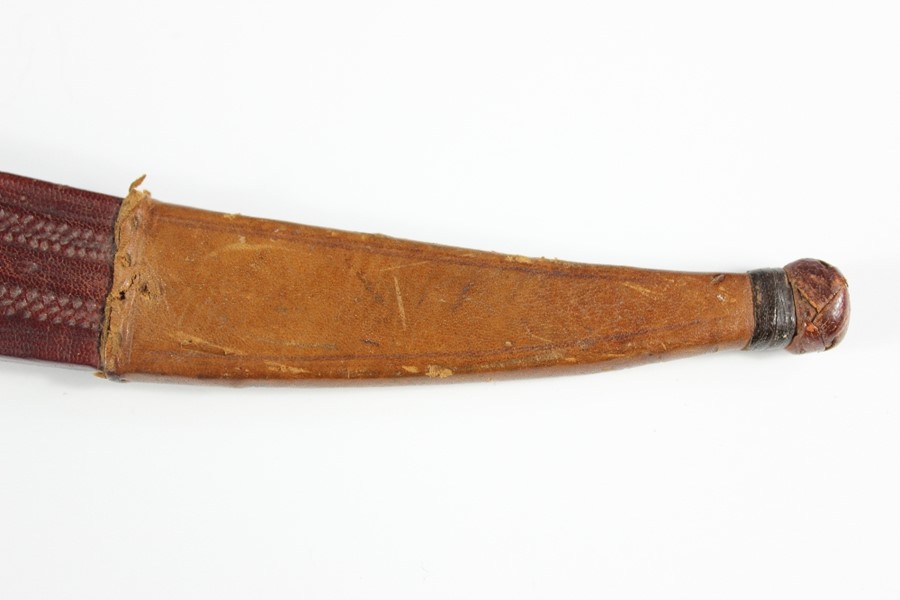 A North African Curved Dagger - Image 4 of 10