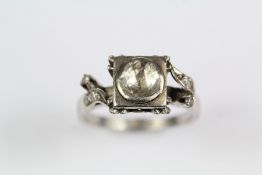 Antique 18ct White Gold and Diamond Ring