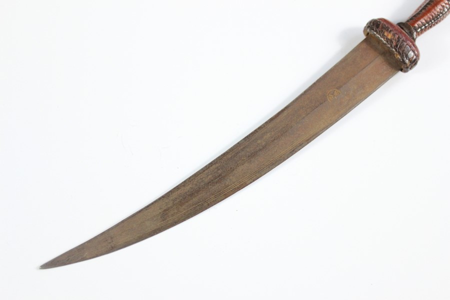 A North African Curved Dagger - Image 9 of 10