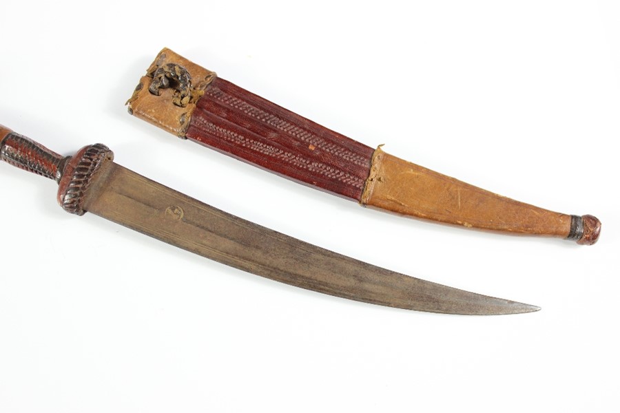 A North African Curved Dagger - Image 5 of 10