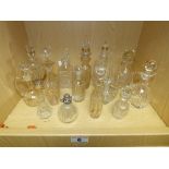 QUANTITY OF GLASS INCLUDING SCENT BOTTLE