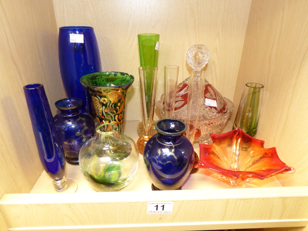 COLLECTION OF COLOURED GLASS ITEMS