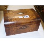 A VICTORIAN WALNUT SEWING BOX WITH PARQUETRY DETAILING, 26CM WIDE