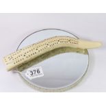 20TH CENTURY HORN CRIBBAGE BOARD