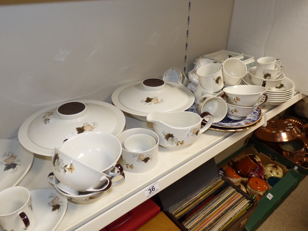 A DOULTON WESTWOOD DINNER SERVICE - Image 3 of 6