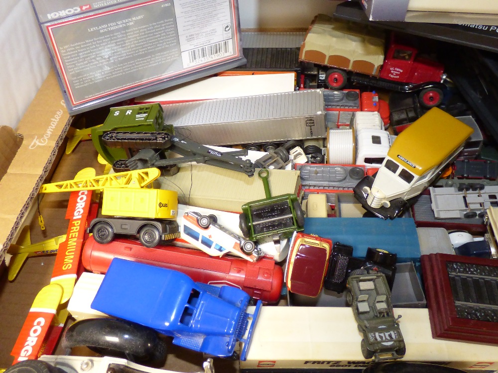 CORGI ADVERTISING PLANES TOGETHER WITH A QUANTITY OF TOY CARS AND OTHER VEHICLES - Image 7 of 7