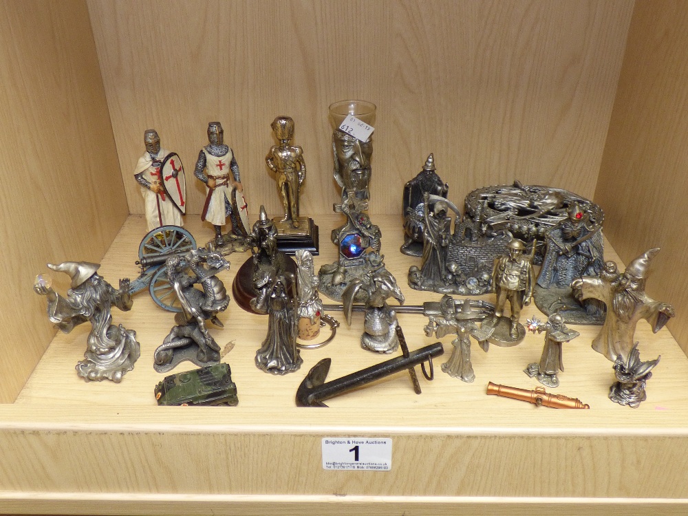 A LARGE QUANTITY OF METAL FANTASY FIGURES AND SOME OTHER MILITARY MINIATURE PIECES
