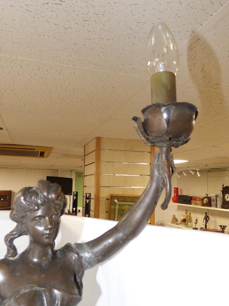 A LATE 19TH CENTURY SPELTER FIGURE LAMP 57CM HIGH - Image 3 of 8