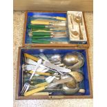 AN ANTIQUE PRESERVE SPOON, A SET OF FOUR SILVER PLATED TEASPOONS AND AN AMOUNT OF OTHER CUTLERY IN A
