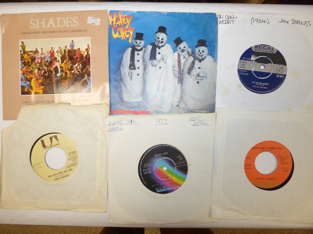 A LARGE QUANTITY OF 45 RPM VINYL RECORDS SINGLES INCLUDING 1960S AND 1970S - Image 5 of 5