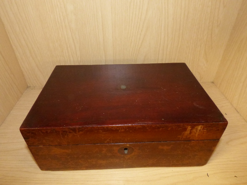 A YEW WOOD CIGARETTE BOX AND TWO OTHER BOXES - Image 3 of 4